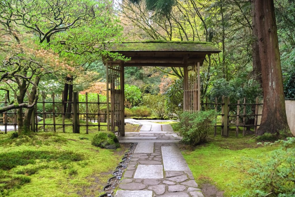 日本庭園にあるもの：砂利・飛石・敷石